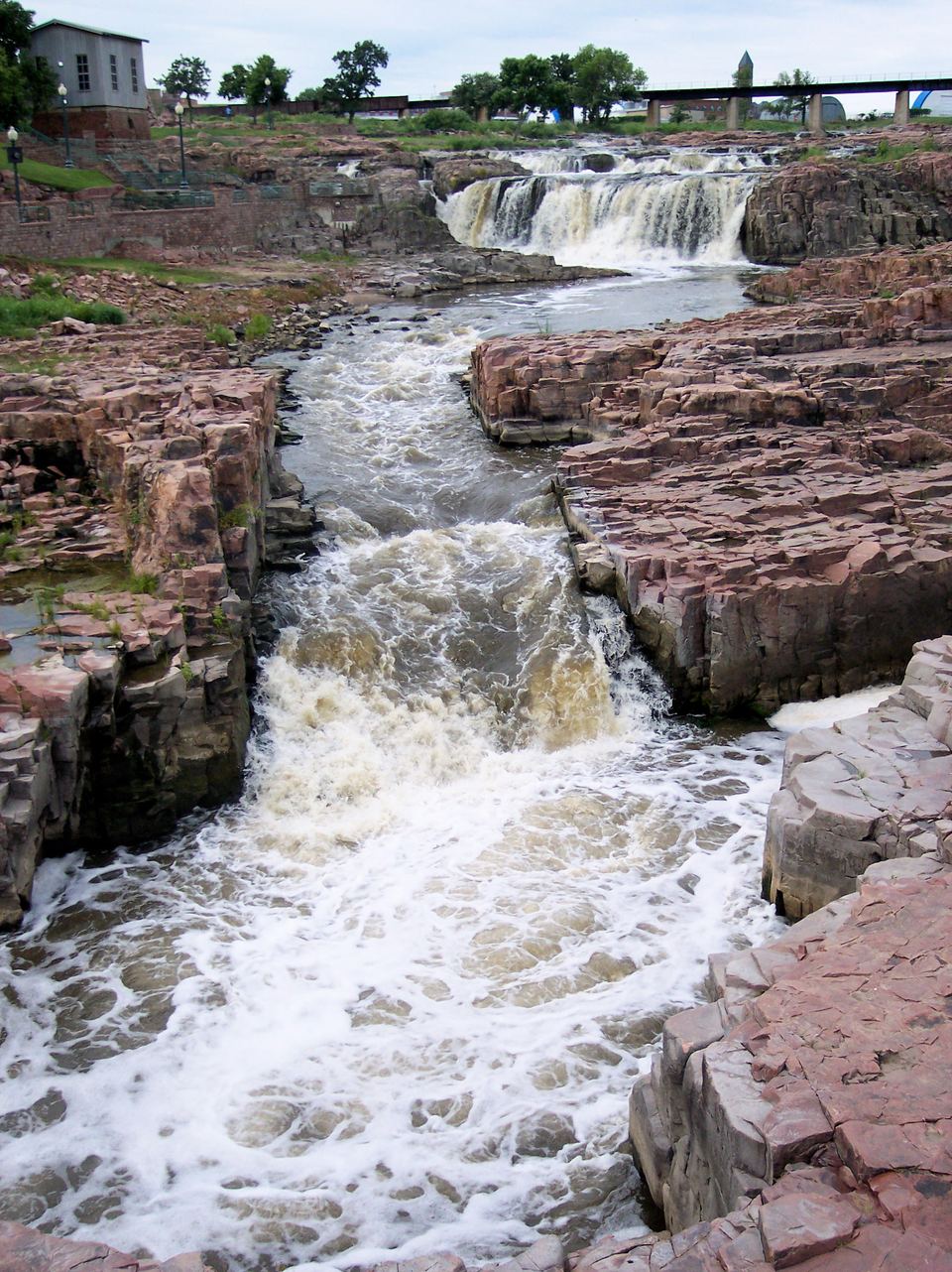 Water flowing over exposed rock at Falls Park in Sioux Falls, South Dakota